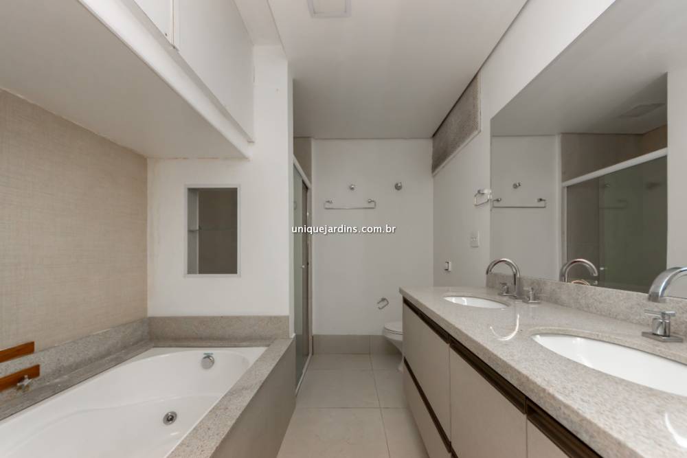 Apartamento à venda na Avenida Nove de JulhoItaim Bibi - apartamento-itaim-bibi-sao-paulo-110107-13.jpg