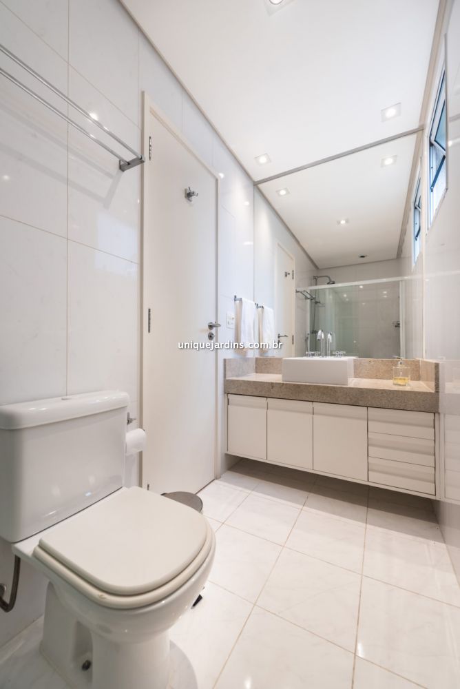 Apartamento à venda na Rua Doutor Guilherme BannitzVila Olímpia - 999-094657-0.jpg