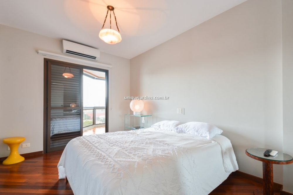 Apartamento à venda na Rua Comendador Miguel CalfatVila Olímpia - 999-154700-15.jpg