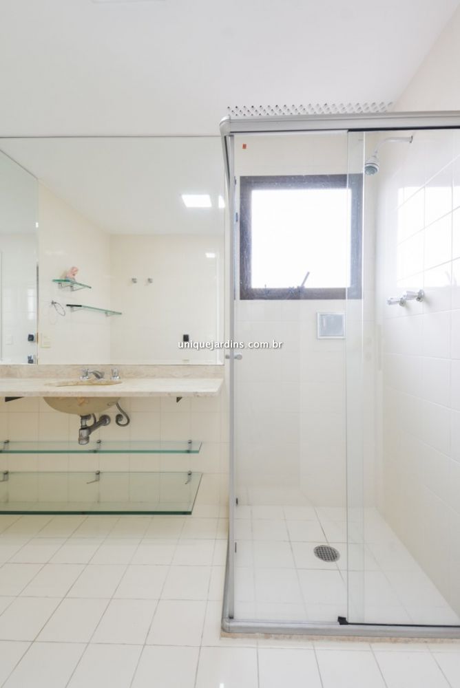 Apartamento à venda na Rua Comendador Miguel CalfatVila Olímpia - 999-154700-17.jpg