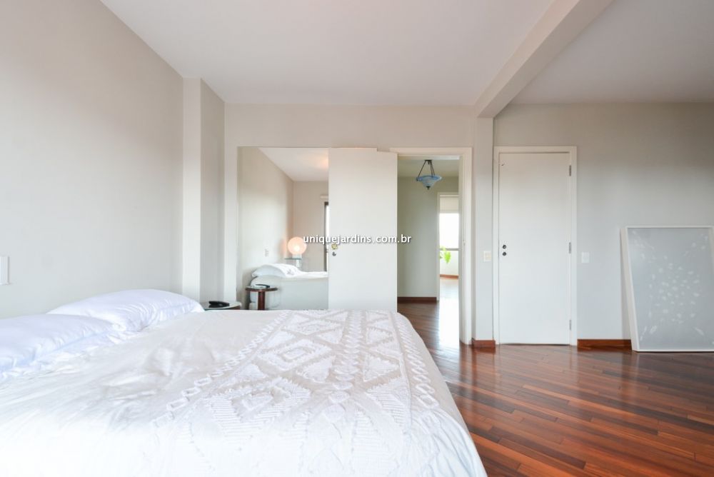 Apartamento à venda na Rua Comendador Miguel CalfatVila Olímpia - 999-154701-19.jpg
