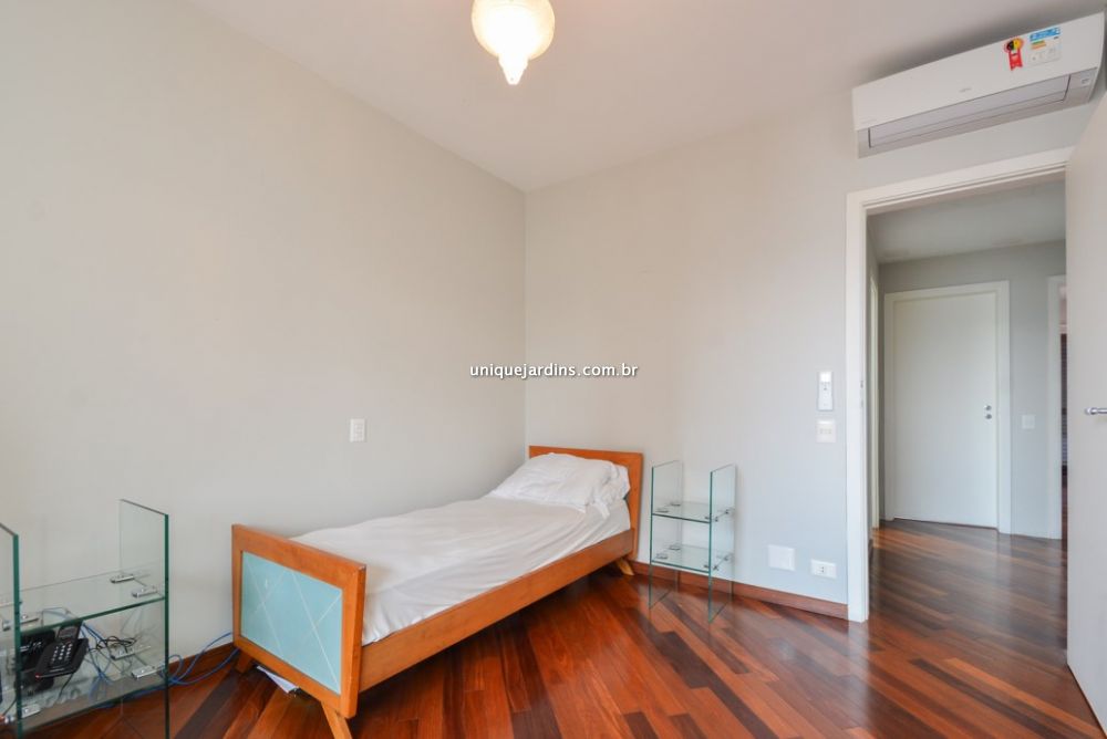 Apartamento à venda na Rua Comendador Miguel CalfatVila Olímpia - 999-154727-1.jpg