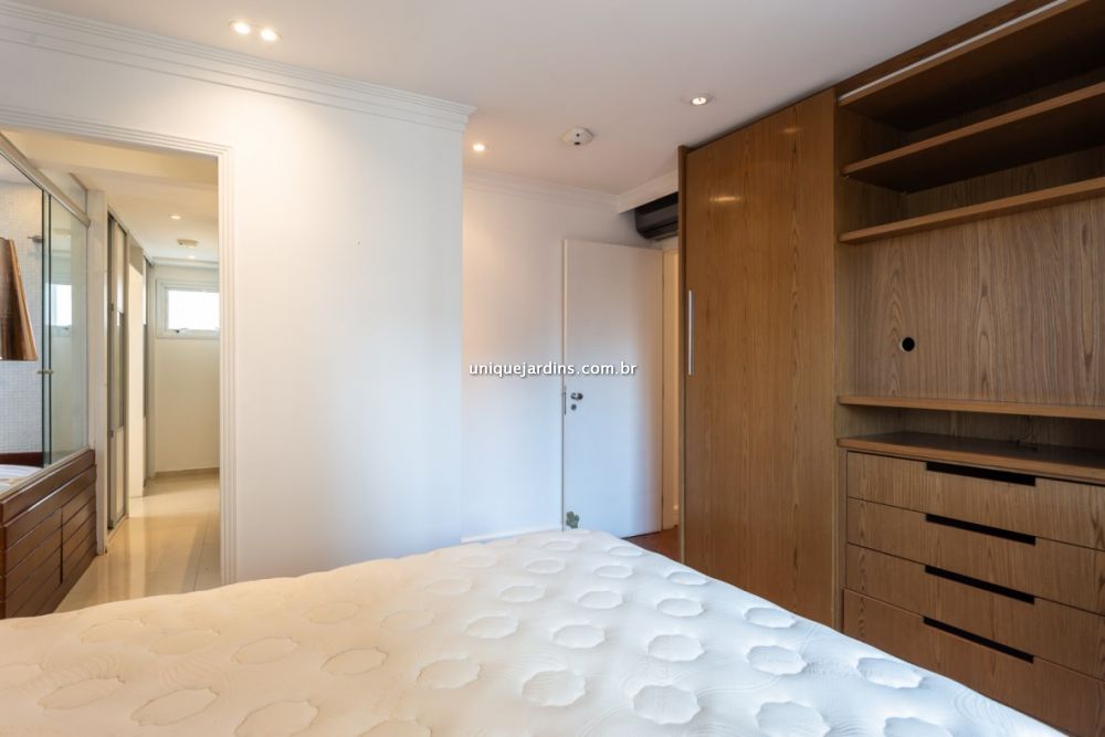 Apartamento à venda na Rua Silva CorreiaVila Nova Conceição - 999-161838-5.jpg