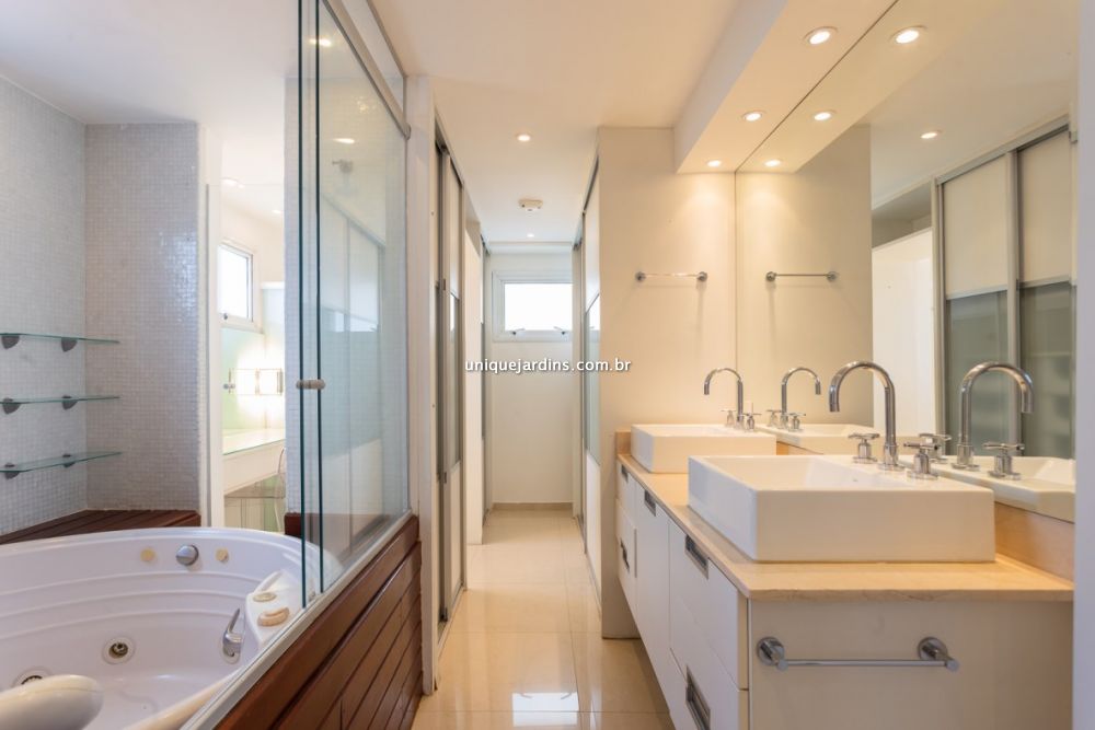 Apartamento à venda na Rua Silva CorreiaVila Nova Conceição - 999-161838-8.jpg