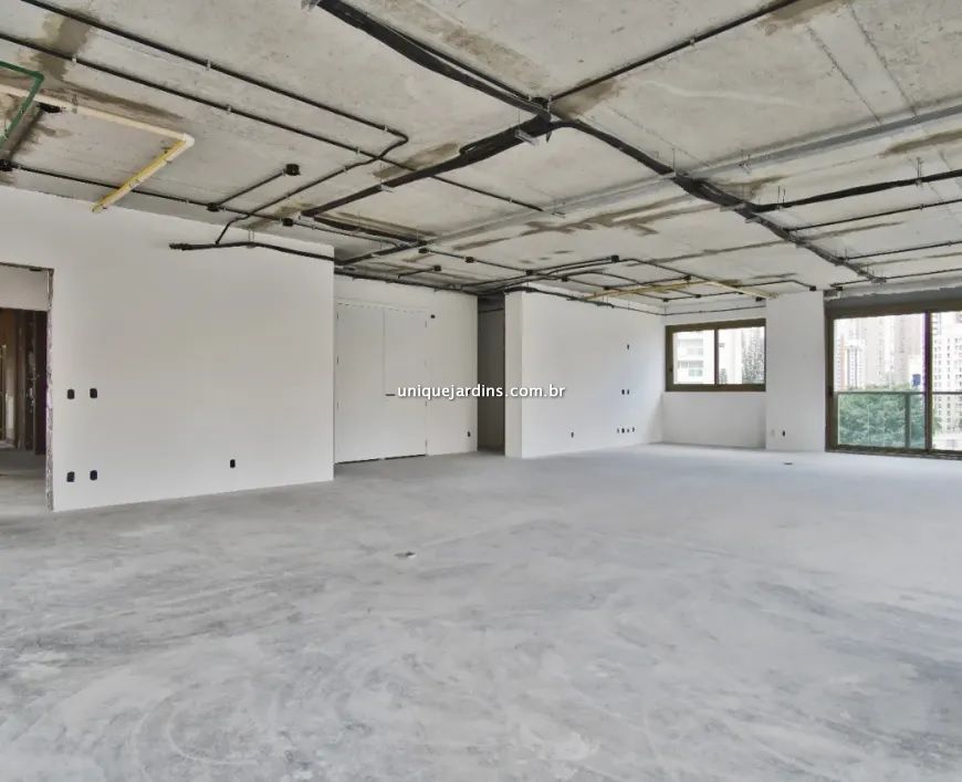 Apartamento à venda na Avenida Hélio PellegrinoVila Nova Conceição - 999-113559-2.jpg