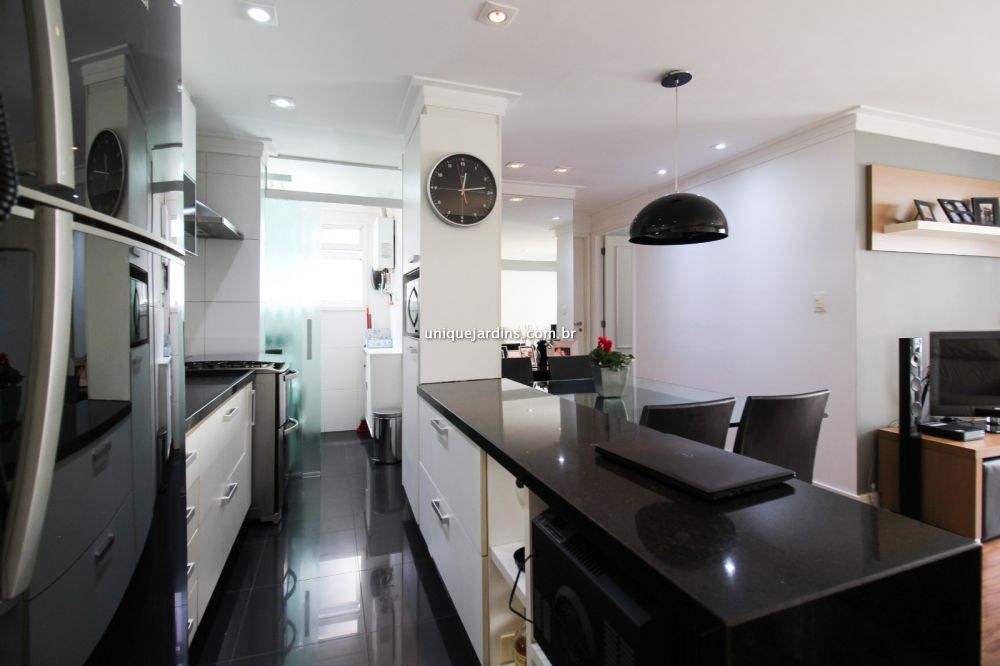 Apartamento à venda na Rua Comendador Miguel CalfatVila Nova Conceição - 999-092622-7.jpg
