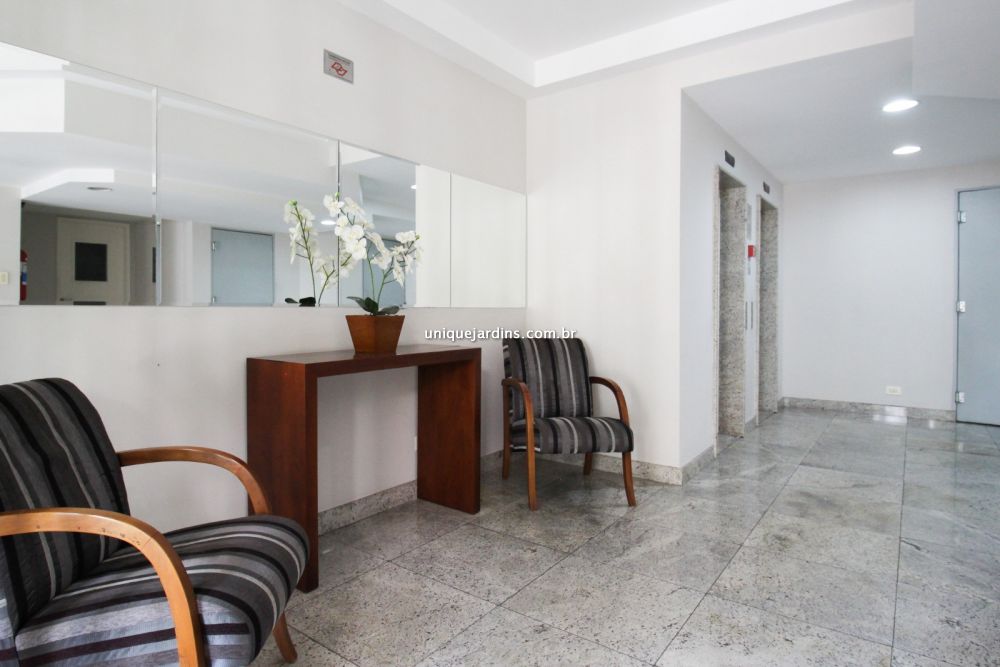 Apartamento à venda na Rua Comendador Miguel CalfatVila Nova Conceição - 999-092622-8.jpg