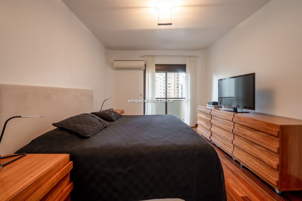 Apartamento à venda na Rua Lourenço de AlmeidaVila Nova Conceição - 999-100430-2.jpg