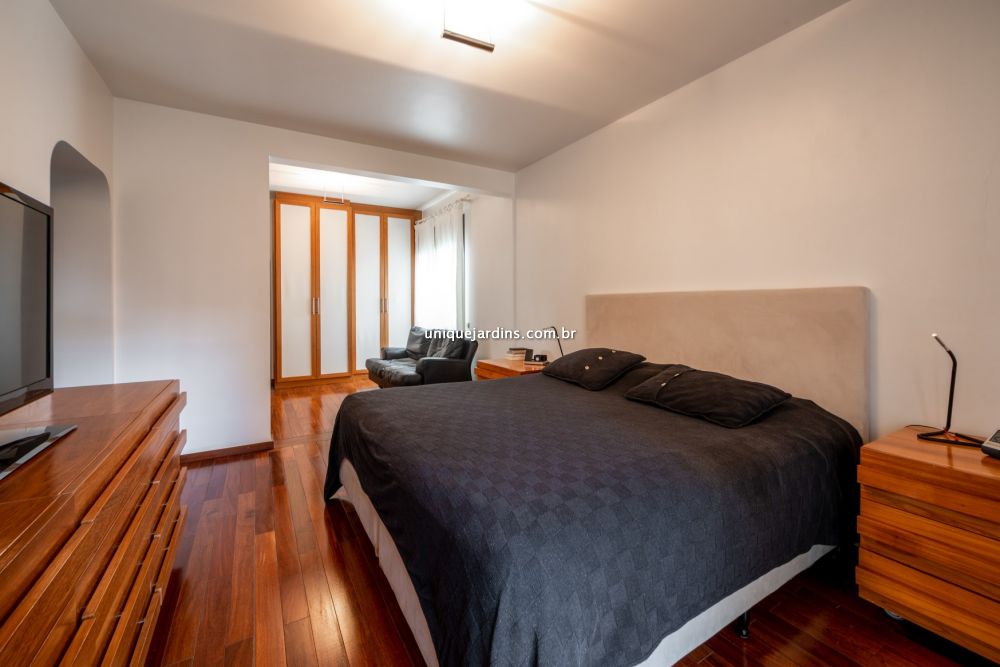 Apartamento à venda na Rua Lourenço de AlmeidaVila Nova Conceição - 999-100430-3.jpg