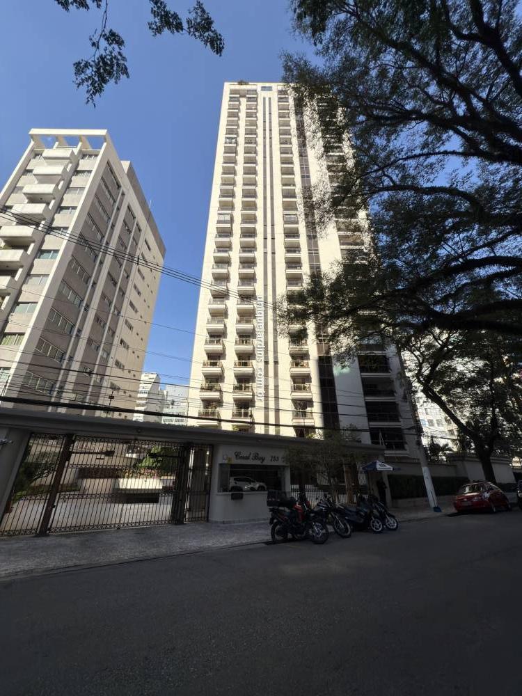 Apartamento à venda na Rua BahiaHigienópolis - r999-apartamento-higienopolis-sao-paulo-164137-18.jpg