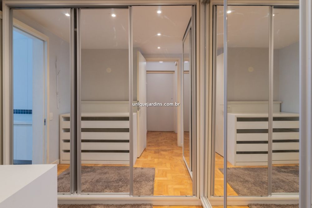 Apartamento à venda na Rua Joaquim FlorianoItaim Bibi - 999-122757-7.jpg