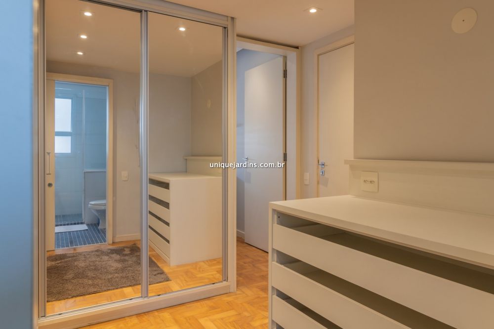 Apartamento à venda na Rua Joaquim FlorianoItaim Bibi - 999-122757-8.jpg