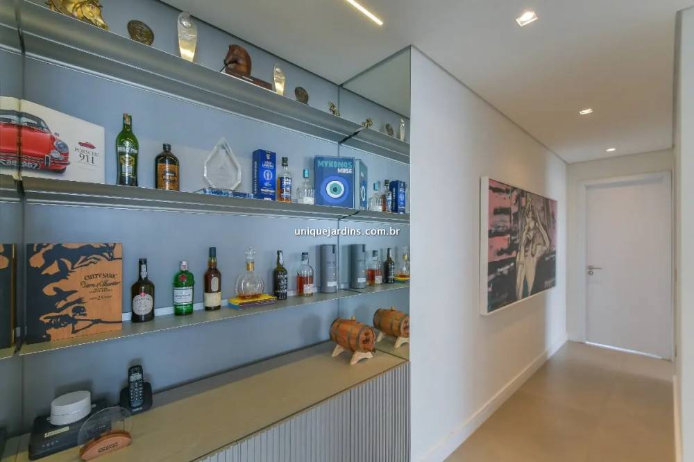 Apartamento à venda na Avenida RebouçasPinheiros - 999-apartamento-pinheiros-sao-paulo-122854-1.jpg