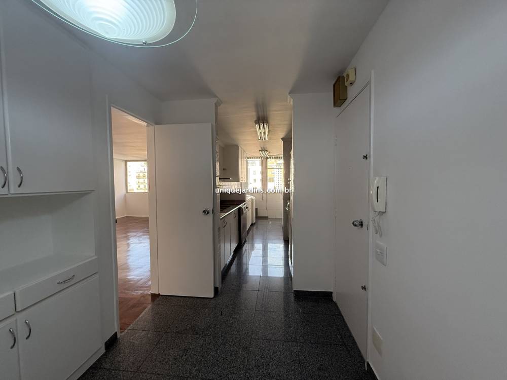 Apartamento à venda na Alameda Ministro Rocha AzevedoJardim América - 999-apartamento-jardim-america-sao-paulo-182042-0.jpg