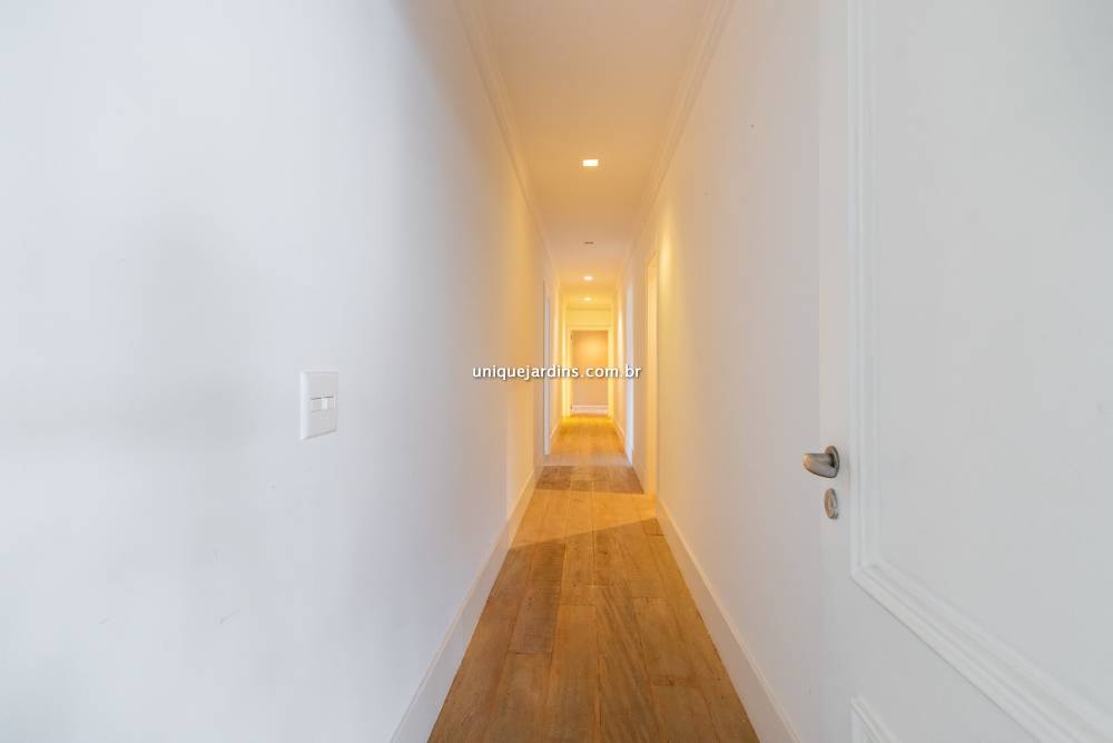 Apartamento à venda na Rua JacuriciItaim Bibi - 999-apartamento-itaim-bibi-sao-paulo-115438-11.jpg
