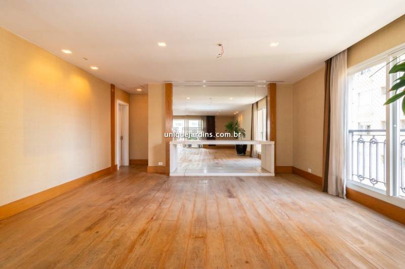 Apartamento à venda na Rua JacuriciItaim Bibi - 999-apartamento-itaim-bibi-sao-paulo-115439-18.jpg