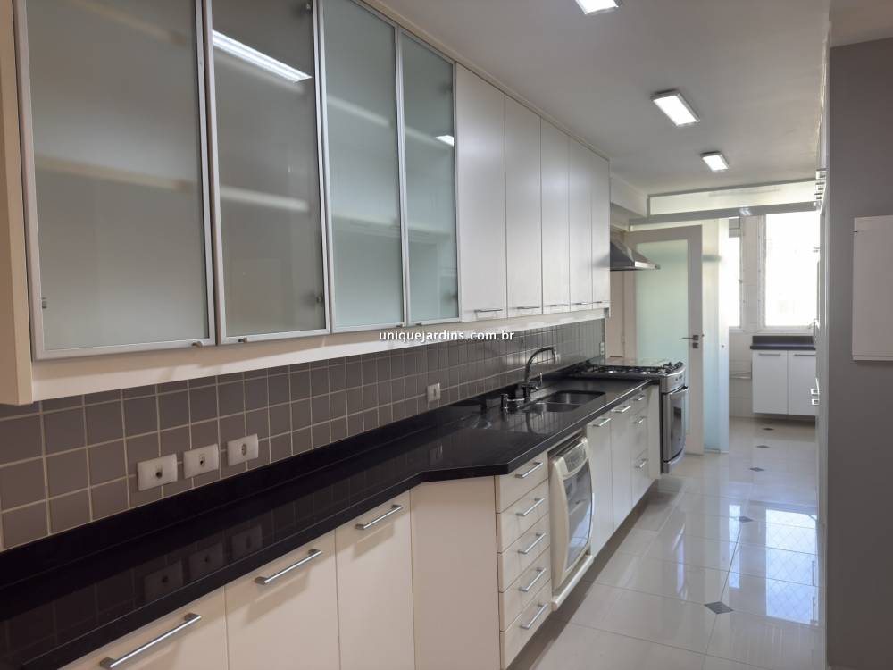 Apartamento à venda na Alameda Ministro Rocha AzevedoJardim América - 999-apartamento-jardim-america-sao-paulo-181304-13.jpg