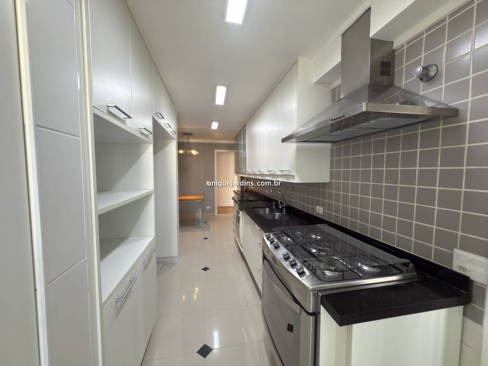 Apartamento à venda na Alameda Ministro Rocha AzevedoJardim América - 999-apartamento-jardim-america-sao-paulo-181305-16.jpg