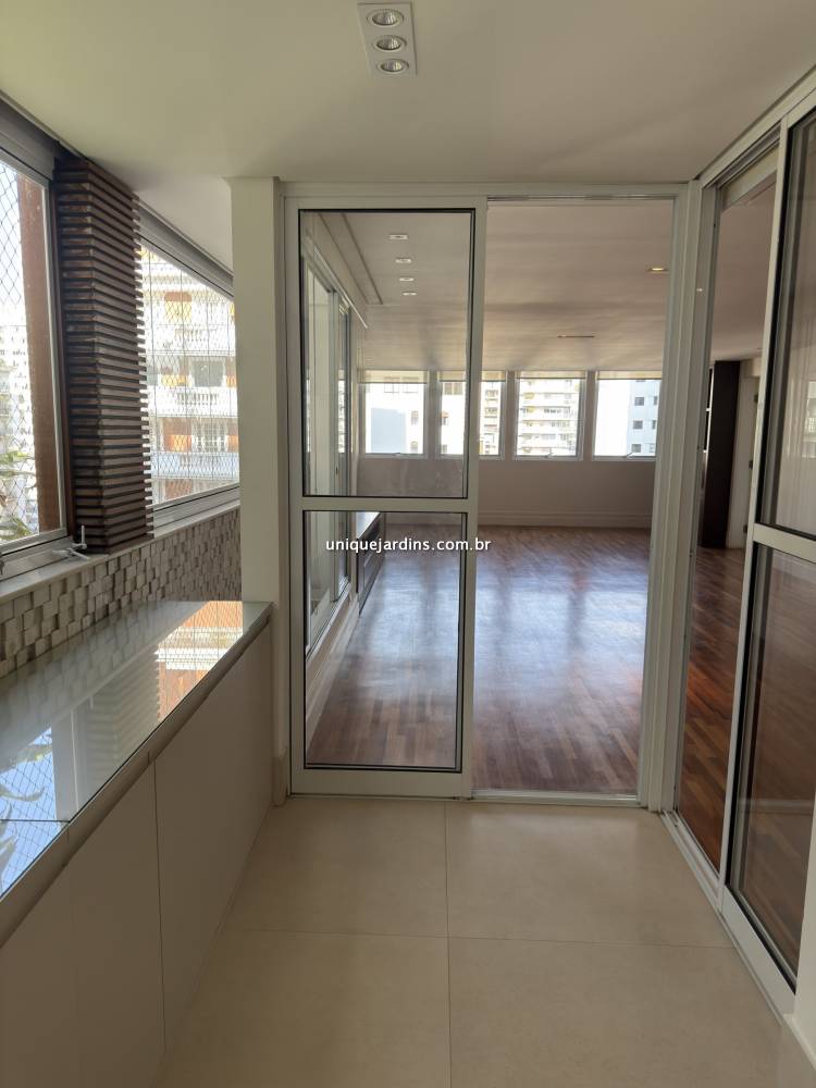 Apartamento à venda na Alameda Ministro Rocha AzevedoJardim América - apartamento-jardim-america-sao-paulo-181232-11.jpg