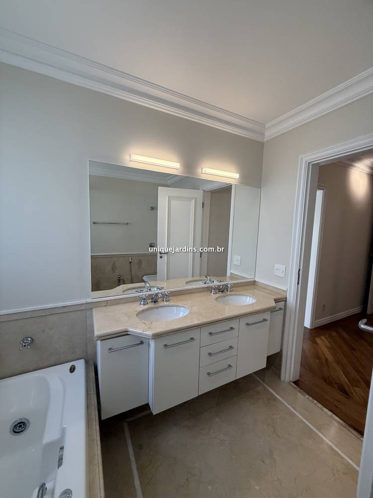 Apartamento à venda na Rua Frederic ChopinJardim Europa - 999-apartamento-jardim-europa-sao-paulo-161901-18.jpg