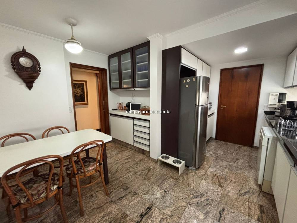 Apartamento à venda na Avenida JacutingaMoema - apartamento-moema-sao-paulo-085011-17.jpg