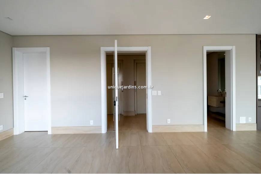 Apartamento à venda na Rua Gomes de CarvalhoVila Olímpia - 999-apartamento-vila-olimpia-sao-paulo-111829-1.jpg
