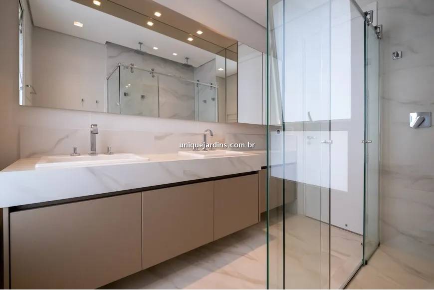 Apartamento à venda na Rua Gomes de CarvalhoVila Olímpia - 999-apartamento-vila-olimpia-sao-paulo-111953-0.jpg