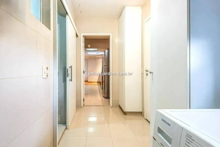 Apartamento à venda na Rua Bueno BrandãoVila Nova Conceição - 999-apartamento-vila-nova-conceicao-sao-paulo-092102-1.jpg