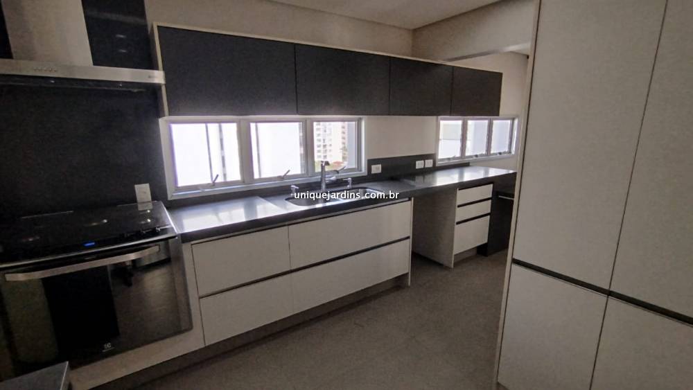 Apartamento à venda na Rua Bela CintraJardim América - 999-apartamento-jardim-america-sao-paulo-140345-0.jpg