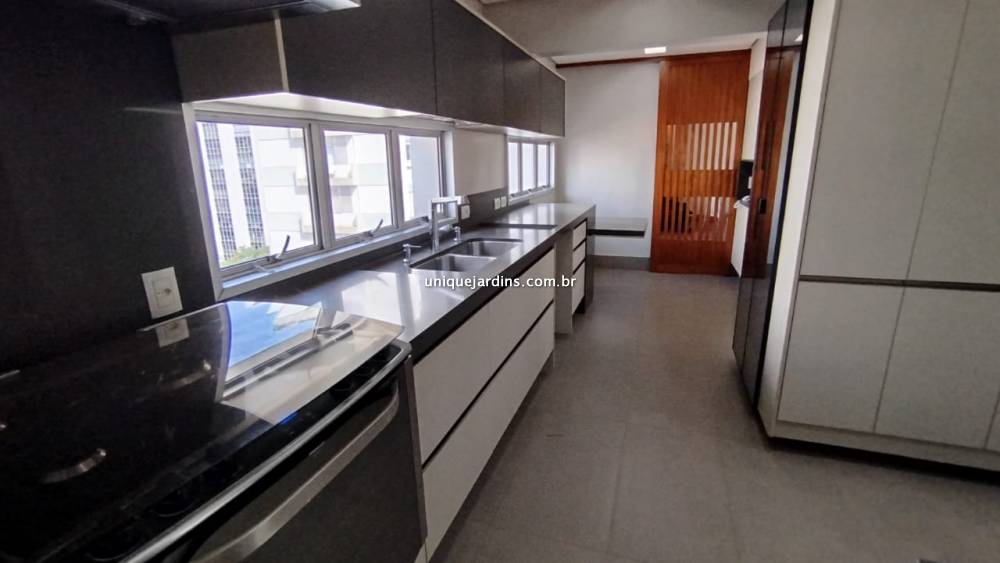 Apartamento à venda na Rua Bela CintraJardim América - 999-apartamento-jardim-america-sao-paulo-140345-2.jpg