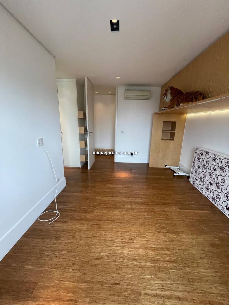 Apartamento à venda na Rua JacuriciItaim Bibi - 999-apartamento-itaim-bibi-sao-paulo-091713-17.jpg