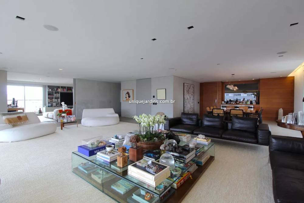 Apartamento à venda na Rua JacuriciItaim Bibi - 999-apartamento-itaim-bibi-sao-paulo-131745-1.jpg