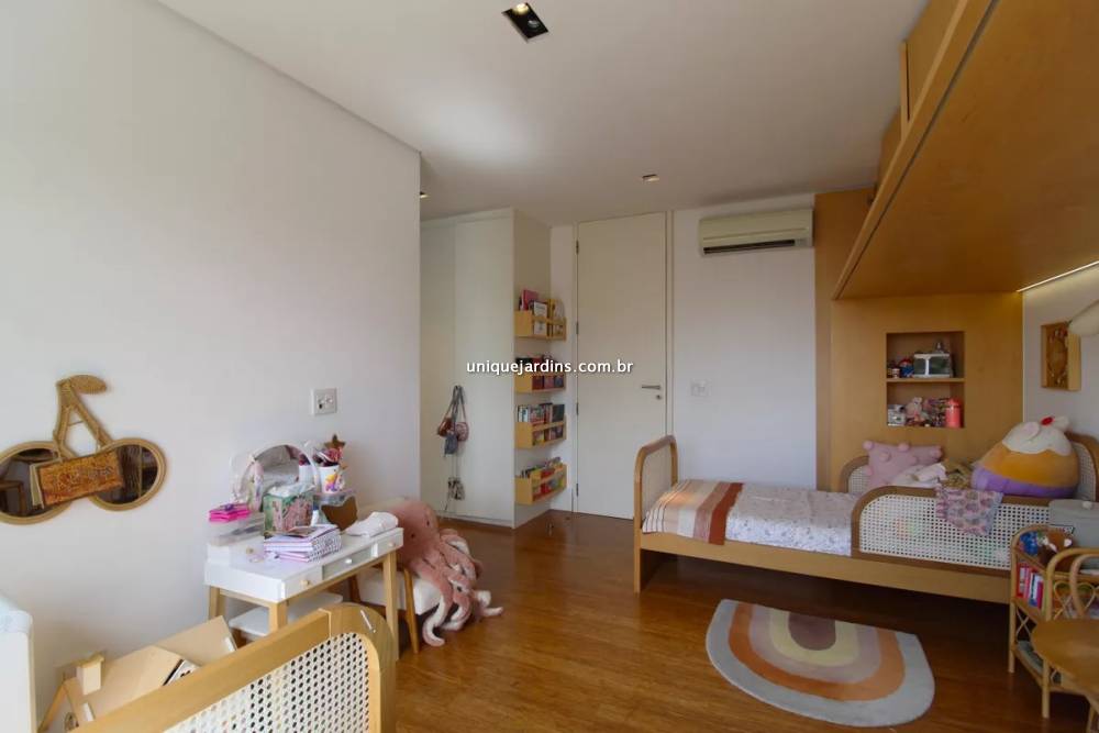 Apartamento à venda na Rua JacuriciItaim Bibi - 999-apartamento-itaim-bibi-sao-paulo-131746-10.jpg