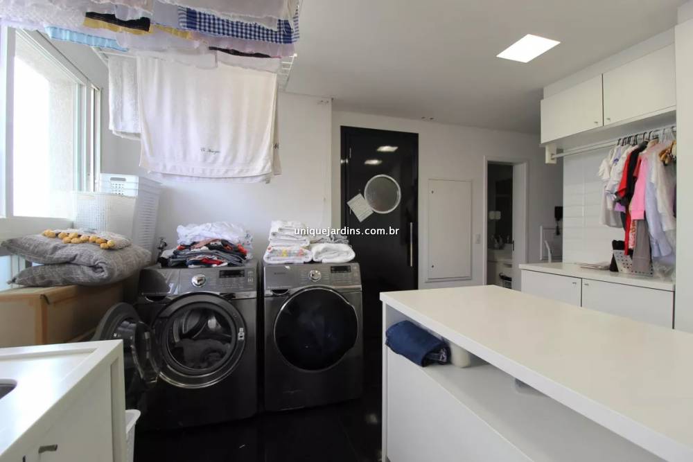 Apartamento à venda na Rua JacuriciItaim Bibi - 999-apartamento-itaim-bibi-sao-paulo-131920-11.jpg