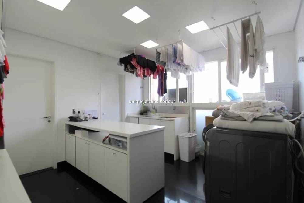 Apartamento à venda na Rua JacuriciItaim Bibi - 999-apartamento-itaim-bibi-sao-paulo-131920-12.jpg