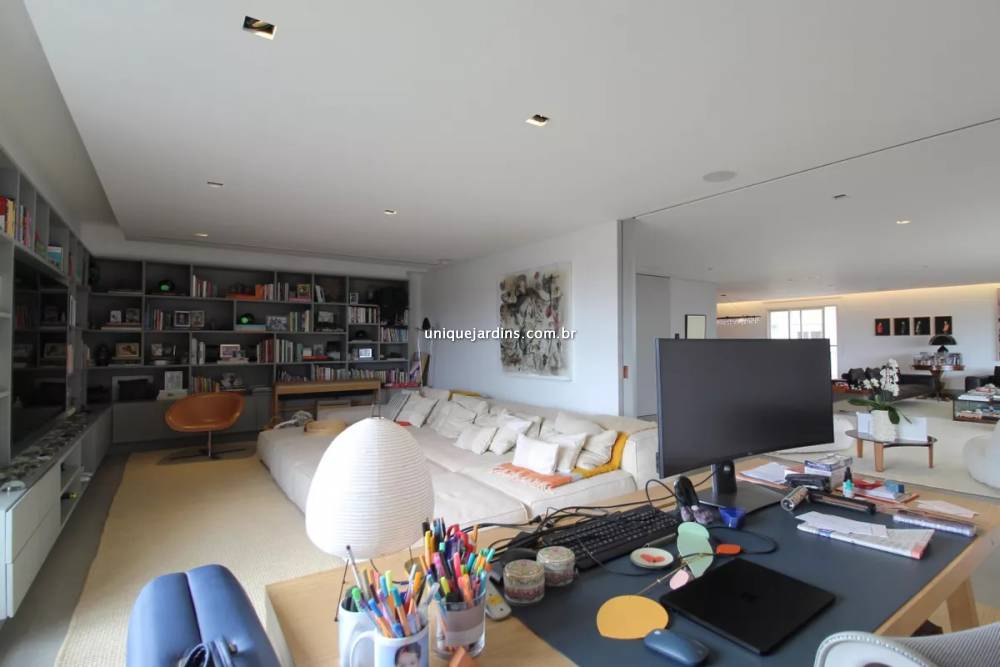 Apartamento à venda na Rua JacuriciItaim Bibi - 999-apartamento-itaim-bibi-sao-paulo-132940-2.jpg