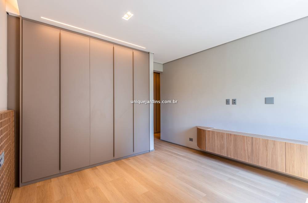 Apartamento à venda na Rua ItacemaItaim Bibi - 999-apartamento-itaim-bibi-sao-paulo-154508-0.jpg