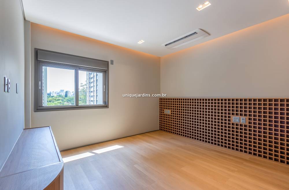 Apartamento à venda na Rua ItacemaItaim Bibi - apartamento-itaim-bibi-sao-paulo-154452-18.jpg