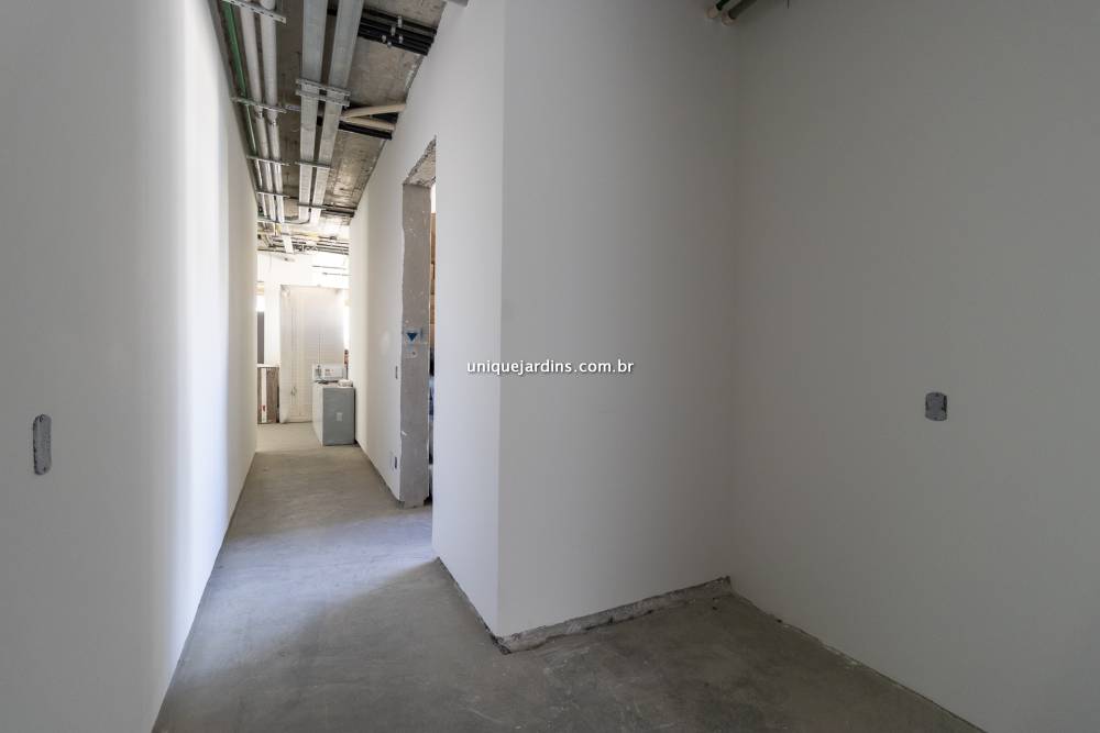 Apartamento à venda na Avenida Hélio PellegrinoVila Nova Conceição - 999-apartamento-vila-nova-conceicao-sao-paulo-105744-0.jpg