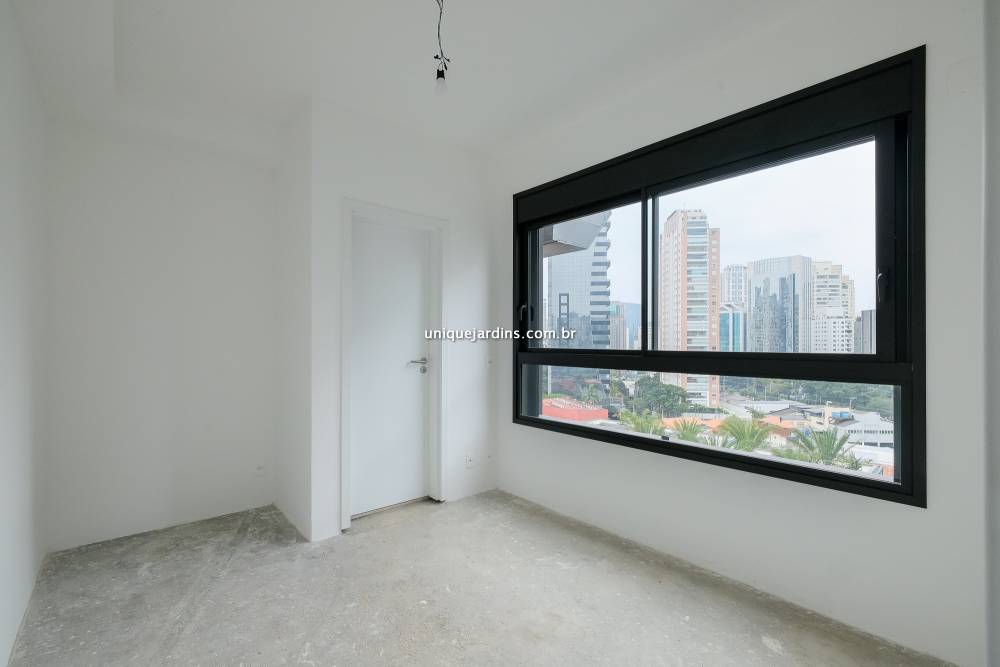 Apartamento à venda na Rua Bastos PereiraVila Nova Conceição - 999-apartamento-vila-nova-conceicao-sao-paulo-151013-1.jpg