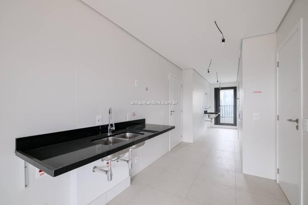 Apartamento à venda na Rua Bastos PereiraVila Nova Conceição - 999-apartamento-vila-nova-conceicao-sao-paulo-151014-5.jpg