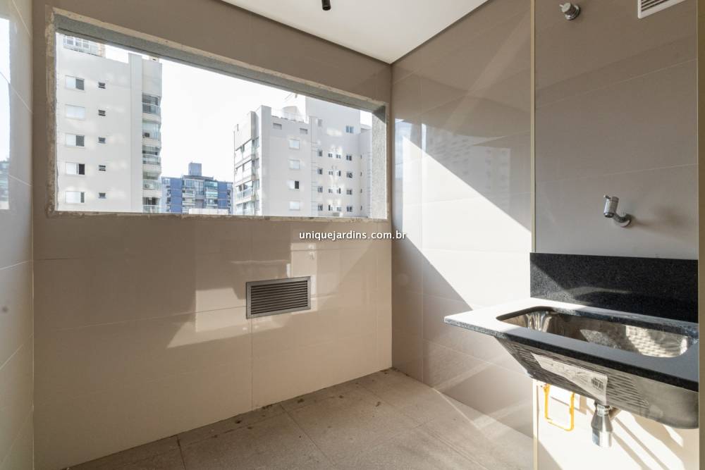 Apartamento à venda na Rua Santa JustinaVila Olímpia - 999-apartamento-vila-olimpia-sao-paulo-111744-0.jpg