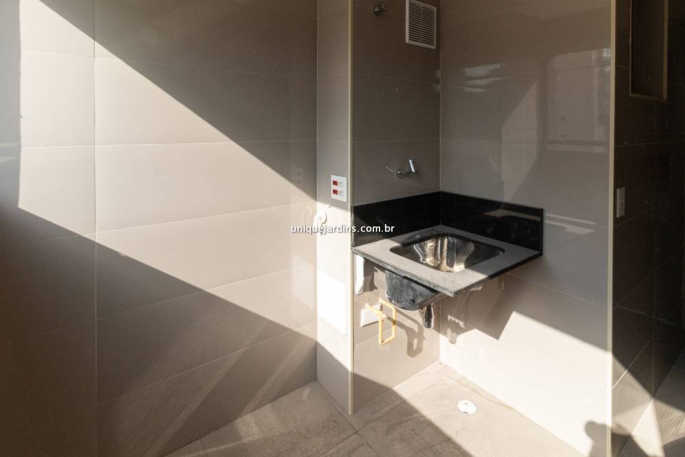 Apartamento à venda na Rua Santa JustinaVila Olímpia - 999-apartamento-vila-olimpia-sao-paulo-111745-1.jpg