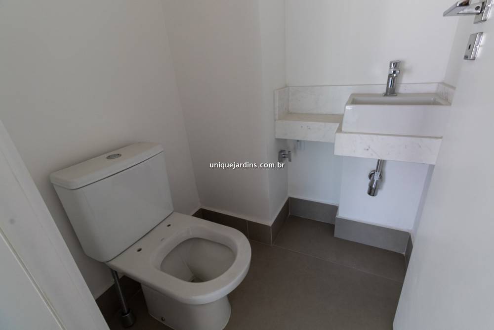 Apartamento à venda na Rua Santa JustinaVila Olímpia - 999-apartamento-vila-olimpia-sao-paulo-111823-0.jpg