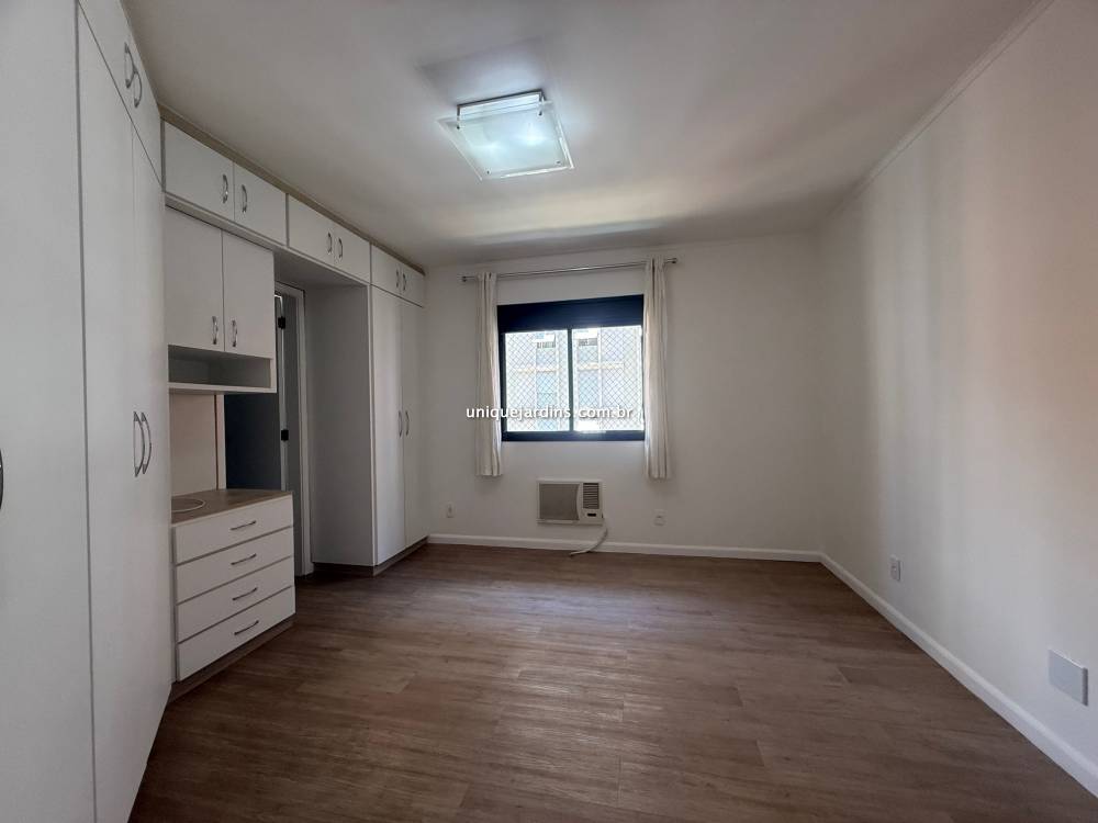 Apartamento à venda na Rua Pedroso AlvarengaItaim Bibi - 999-apartamento-itaim-bibi-sao-paulo-192551-0.jpg