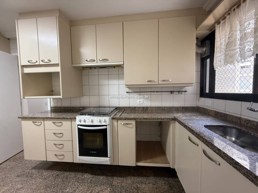 Apartamento à venda na Rua Pedroso AlvarengaItaim Bibi - 999-apartamento-itaim-bibi-sao-paulo-192553-11.jpg