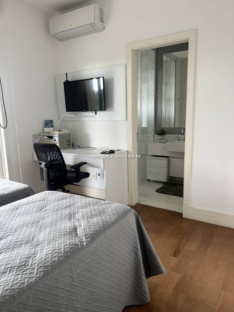 Apartamento à venda na Rua CanárioVila Nova Conceição - 999-apartamento-moema-sao-paulo-121658-2.jpg