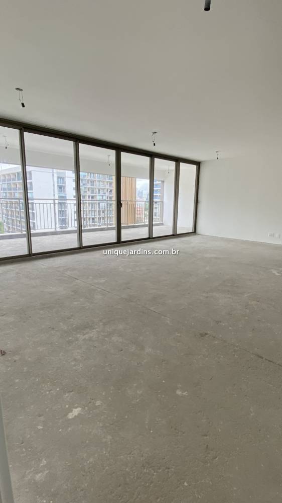 Apartamento à venda na Alameda dos JurupisMoema - 999-apartamento-moema-sao-paulo-142552-1.jpg