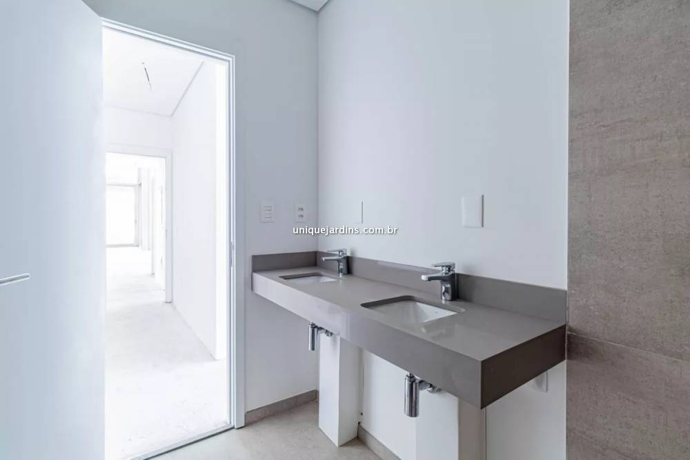 Apartamento à venda na Rua Jerônimo da VeigaItaim Bibi - apartamento-itaim-bibi-sao-paulo-164611-15.jpg