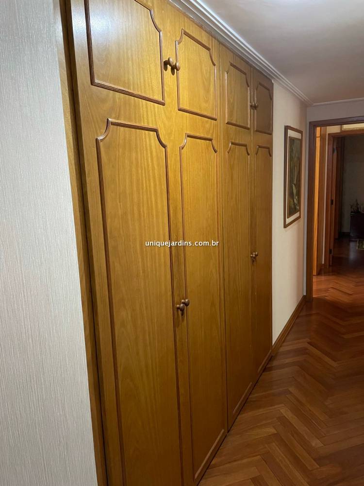 Apartamento à venda na Avenida ChibarásMoema - 999-apartamento-moema-sao-paulo-102203-5.jpg